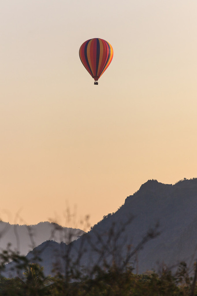 αερόστατο θερμού αέρα - Φωτογραφία, εικόνα
