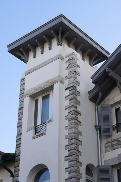 Építészet a franciaországi Biarritz faluban - Fotó, kép