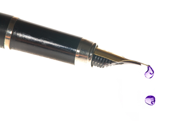pen met inkt druppels - Foto, afbeelding