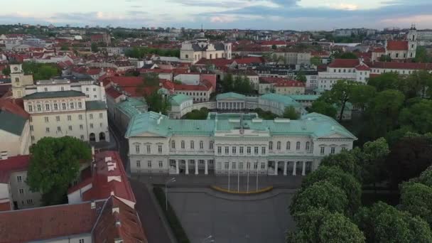 Pałac Prezydencki. Biuro Prezydenta Republiki Litewskiej. Wilno Śródmieście - Materiał filmowy, wideo