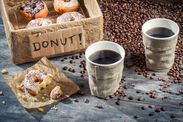 Box full of donuts with coffee for two - Foto, imagen