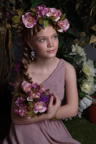 Girl with flowers - Φωτογραφία, εικόνα