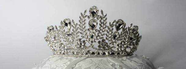Diamond Silver Crown for Miss Pageant Beauty Contest - Foto, immagini