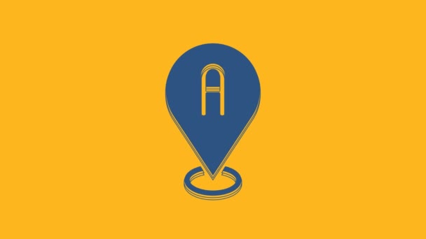 Blaue Karte Pin-Symbol isoliert auf orangefarbenem Hintergrund. Navigation, Zeiger, Standort, Karte, GPS, Richtung, Ort, Kompass, Suchkonzept. 4K Video Motion Grafik Animation . - Filmmaterial, Video