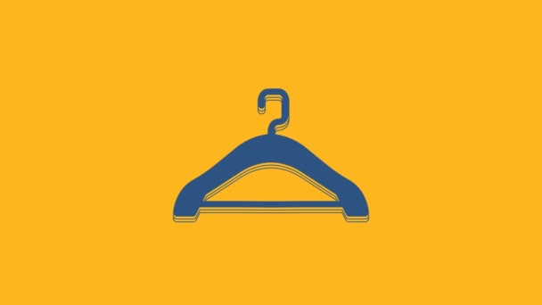 Blauwe Hanger garderobe pictogram geïsoleerd op oranje achtergrond. Cloakroom icoon. Kleding service symbool. Wasserij hangerbord. 4K Video motion grafische animatie . - Video