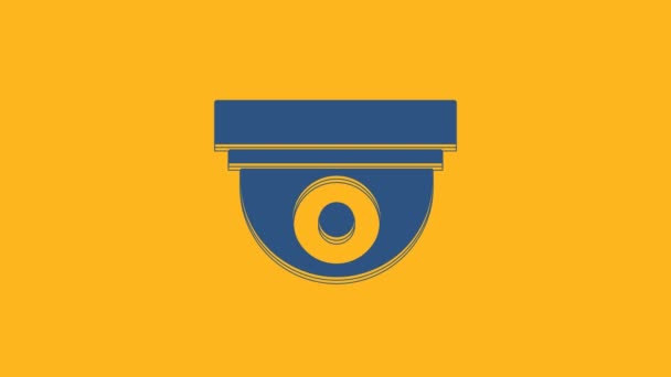 Kék biztonsági kamera ikon elszigetelt narancssárga alapon. 4K Videó mozgás grafikus animáció . - Felvétel, videó