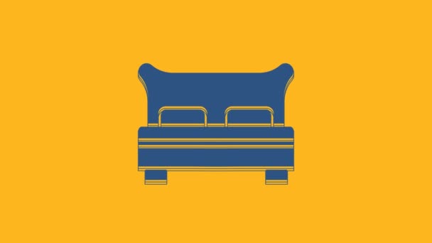 Blauw Groot bed voor twee of één persoon pictogram geïsoleerd op oranje achtergrond. 4K Video motion grafische animatie . - Video