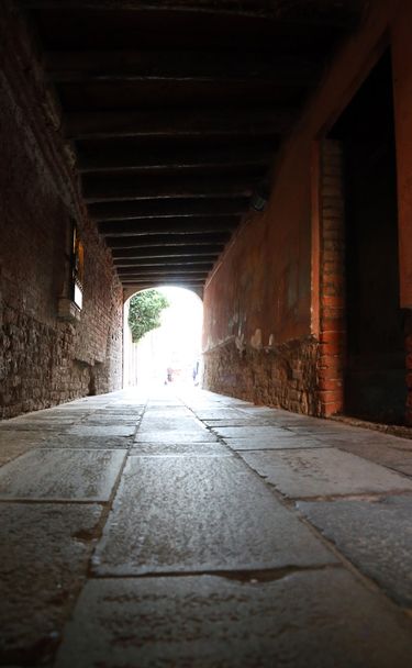 Ganek z czerwonej cegły Wenecja Włochy - Zdjęcie, obraz