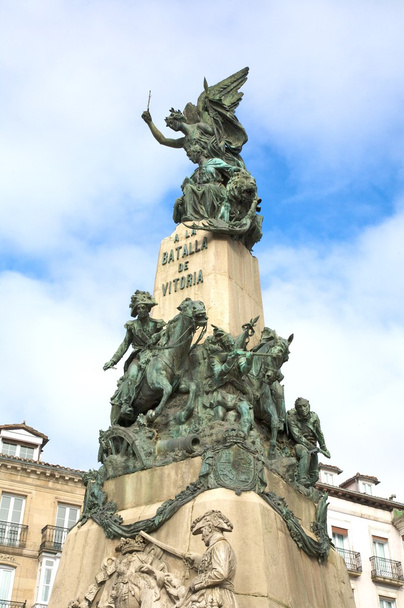 Monumento a la batalla vitoria
 - Foto, Imagen