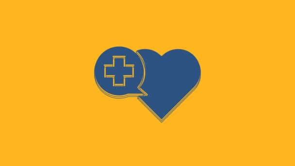 Mavi Kalp, turuncu arka planda izole edilmiş bir haç simgesi. İlk yardım. Sağlık, tıbbi ve eczane işaretleri. 4K Video hareketli grafik canlandırması. - Video, Çekim