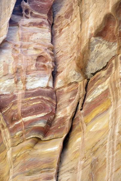 Абстрактне утворення каменю в пустелі
 - Фото, зображення