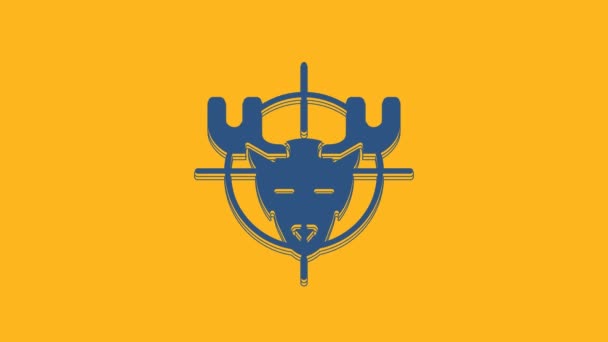 Blue Hunt na losa s ikonou křížení izolované na oranžovém pozadí. Logo loveckého klubu s losem a terčem. Puška míří na losa. Grafická animace pohybu videa 4K. - Záběry, video