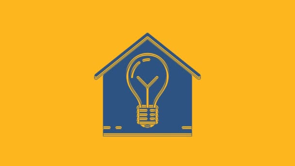 Μπλε Smart σπίτι και λάμπα εικονίδιο απομονώνονται σε πορτοκαλί φόντο. 4K Γραφική κίνηση κίνησης βίντεο. - Πλάνα, βίντεο