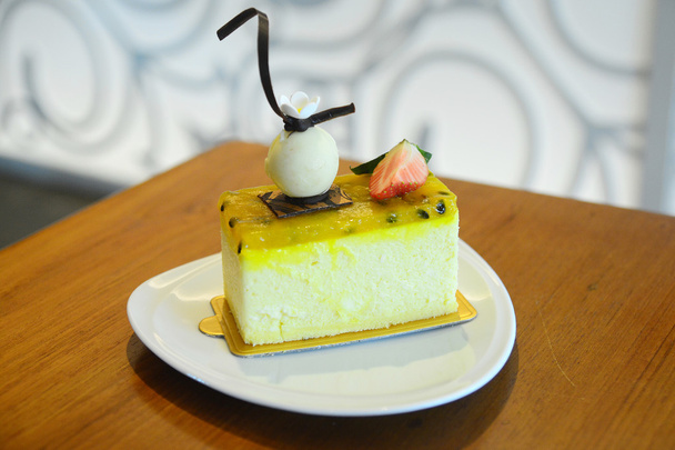 Fresh passion fruit cheesecake - Photo, Image