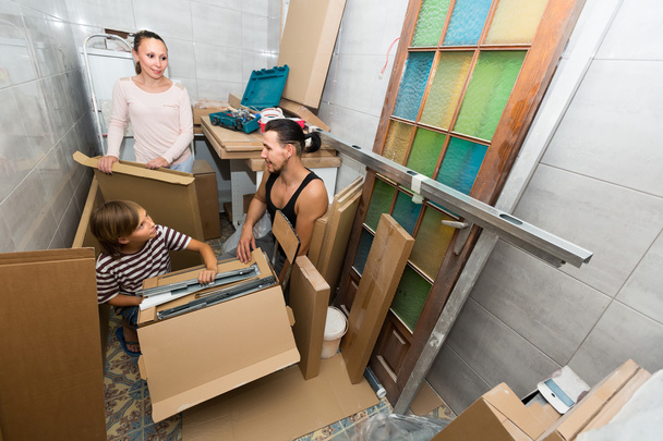 Family packing things - Photo, Image