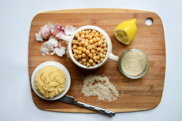 Pişmiş nohut ve humus - Fotoğraf, Görsel
