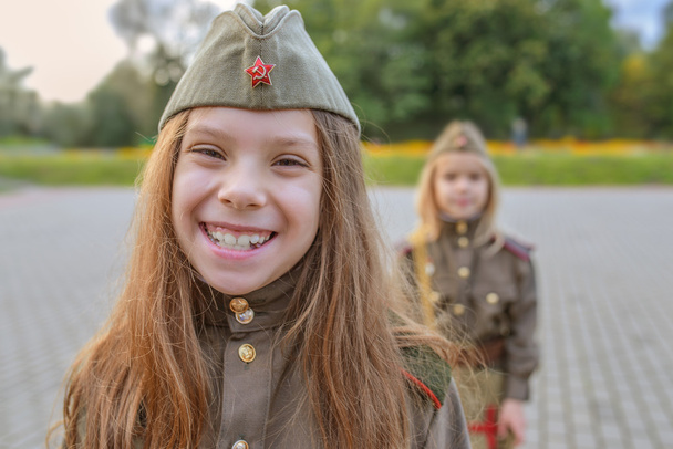 malé dívky v sovětské vojenské uniformy - Fotografie, Obrázek