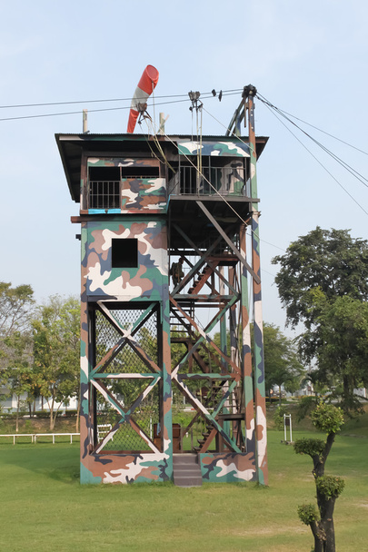 Toren voor parachute opleiding - Foto, afbeelding