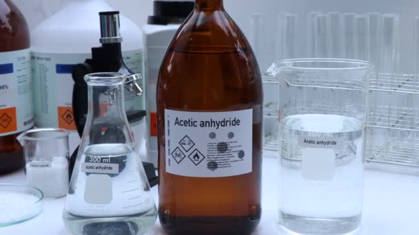 Acetic anhydride in glass, chemical in the laboratory and industry, dangerous Chemical or raw materials for production - Felvétel, videó