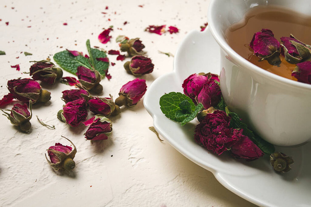 чашка чаю, дамаська троянда, рожевий чай, крупним планом
, - Фото, зображення
