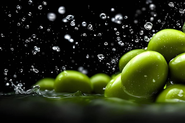 Aceitunas frescas saludables con un chorrito de agua - Foto, imagen