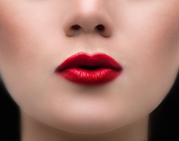 Belleza labios rojos
 - Foto, imagen