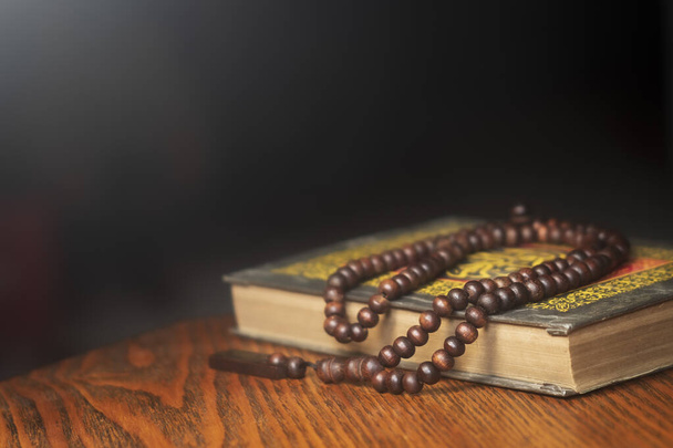 Ramadan and Islamic background concept of Rosary bead - Foto, afbeelding