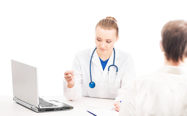 Female doctor consulting  patient - Foto, Imagem