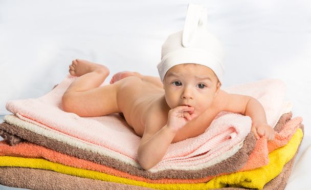 dziecko na ręczniki - Zdjęcie, obraz