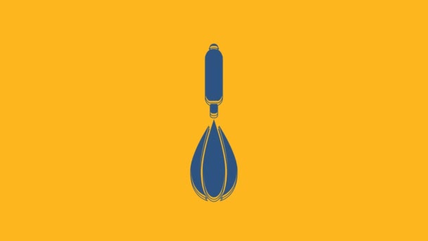 Blue Kitchen Schneebesen Symbol isoliert auf orangefarbenem Hintergrund. Kochutensilien, Eierbecher. Besteckschild vorhanden. Symbol für Lebensmittelmischung. 4K Video Motion Grafik Animation. - Filmmaterial, Video
