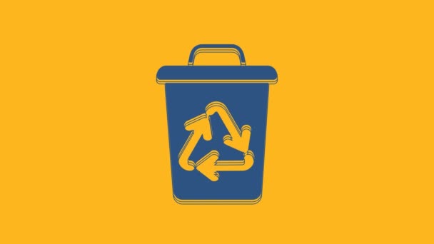 Голубая корзина для вторичной переработки с иконкой символа вторичной переработки, выделенной на оранжевом фоне. Значок мусорного бака. Знак мусорного бака. Знак корзины для мусора. Видеографическая анимация 4K. - Кадры, видео