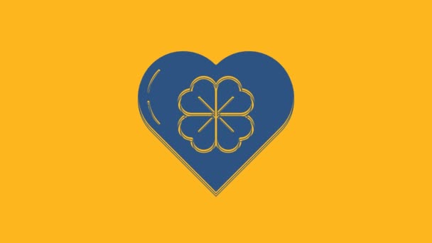Blue Heart se čtyřmi listy jetele ikony izolované na oranžovém pozadí. Šťastný den svatého Patrika. Grafická animace pohybu videa 4K. - Záběry, video
