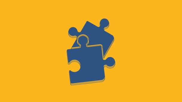 Blauw stukje puzzel pictogram geïsoleerd op oranje achtergrond. Zaken, marketing, financiën, sjabloon, lay-out, infographics, internet concept. 4K Video motion grafische animatie. - Video