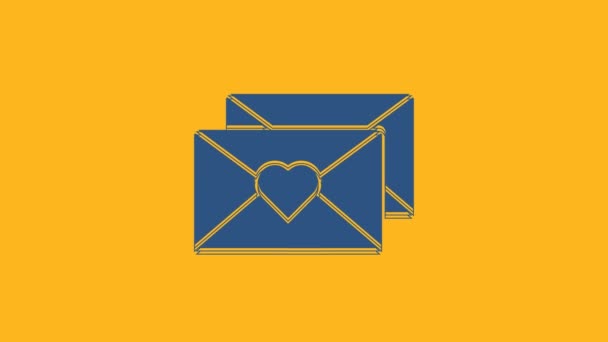 Blauwe Envelop met Valentijn hart pictogram geïsoleerd op oranje achtergrond. Boodschap liefde. Brief liefde en romantiek. 4K Video motion grafische animatie. - Video