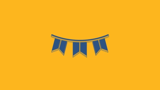 Guirlande de carnaval bleu avec des drapeaux icône isolée sur fond orange. Pendentifs de fête pour la célébration d'anniversaire, décoration de festival. Animation graphique de mouvement vidéo 4K. - Séquence, vidéo