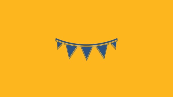 Guirlande de carnaval bleu avec des drapeaux icône isolée sur fond orange. Pendentifs de fête pour la célébration d'anniversaire, décoration de festival. Animation graphique de mouvement vidéo 4K. - Séquence, vidéo