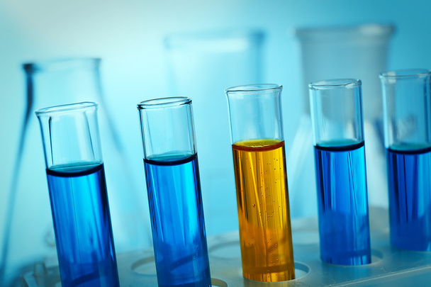 Test-tubes with color fluid, close-up - Foto, afbeelding