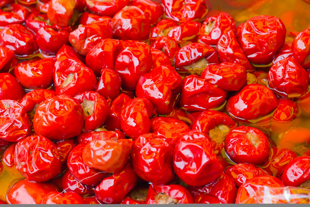 Tomates secos rellenos
 - Foto, Imagen