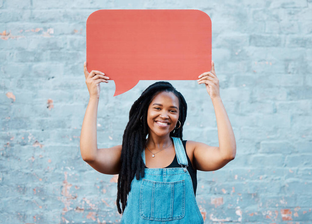 Black woman, feedback or speech bubble for idea, social media or review mock up copy space. Happy portrait of girl, vote or text graphic icon for opinion, communication or survey dialogue ballon - Foto, Imagen