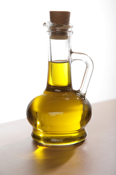 Decanter with extra virgin olive oil - Foto, Bild