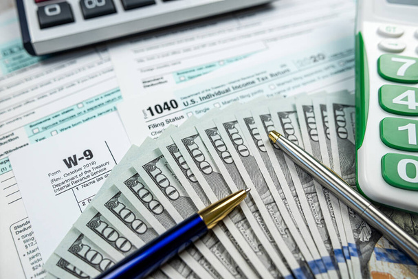 2022 blank Income Tax Return Form 1040. accountant concept, deadline - Foto, Bild