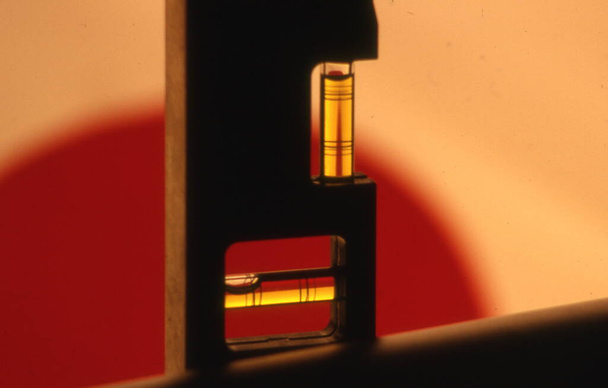 close-up van een rode en gele aansteker - Foto, afbeelding