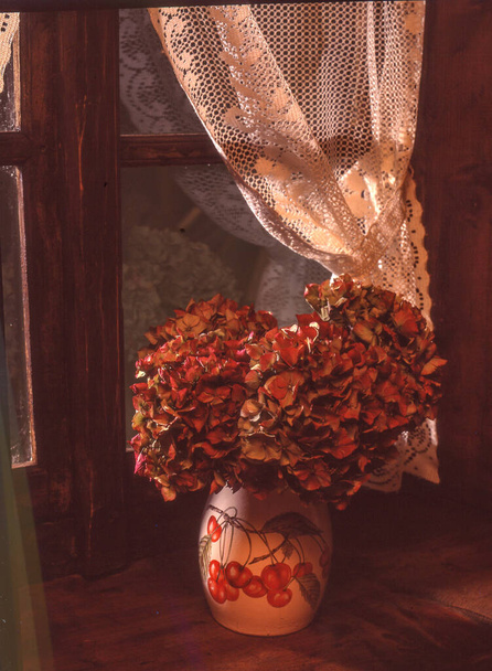 beautiful bouquet of flowers in a vase - Valokuva, kuva