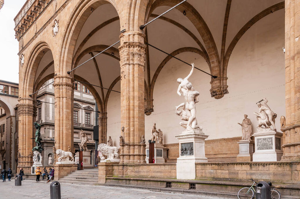 Entrance to the Uffizi gallery in Florence, Tuscany in Italy - Фото, изображение