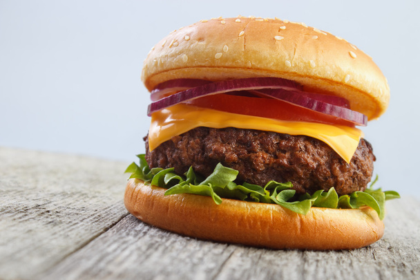 gegrillter Hamburger - Foto, Bild