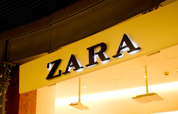 Poznan, Poland - December 2022: ZARA fashion store signboard. - Foto, imagen