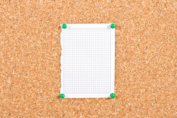 Folha de papel na caixa rasgada de um caderno
 - Foto, Imagem