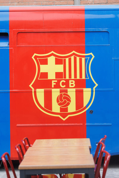Viralliset ruokapalvelut Barcelonan ulkopuolella Soccer Stadium, Camp Nou, Espanja. - Valokuva, kuva