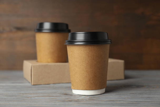 Blank paper cups, composition for delivery and take away concept - Foto, afbeelding