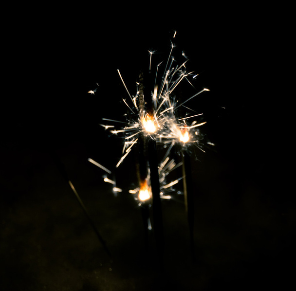 яркий бенгальский огонь
 - Фото, изображение